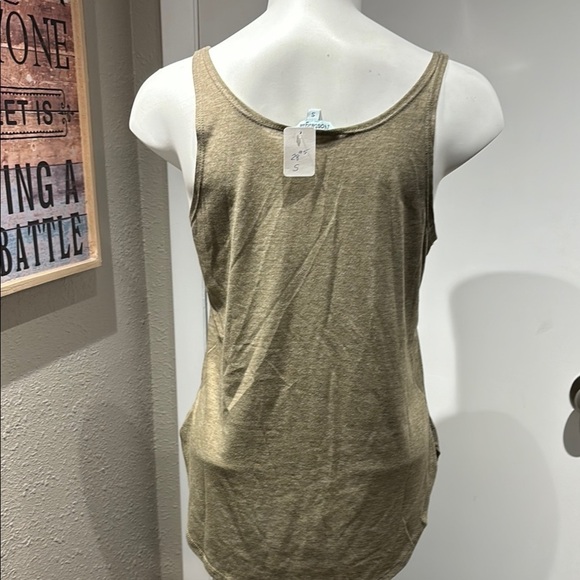 Women's Tan Sleeveless Top - Picture 3 of 8